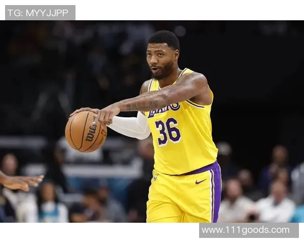 湖人背靠背战胜老鹰，豪取连胜：湖人军团的辉煌之夜