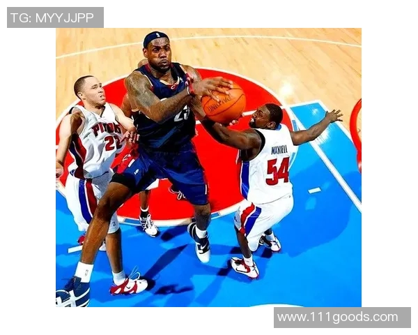 活塞老将重返赛场,球队重焕生机,期待逆袭取胜 活塞老将重返赛场,球队重焕生机,期待逆袭取胜