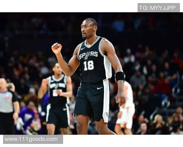 马刺老将前往自由市场，球队面临阵容重建问题