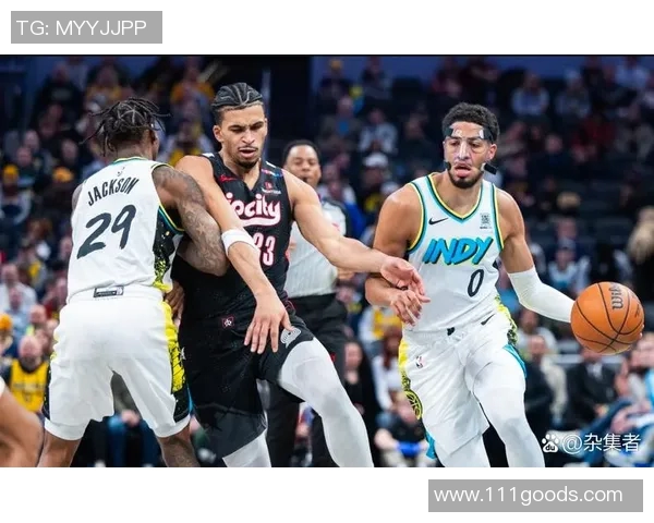 开拓者险胜步行者，保持西部前四